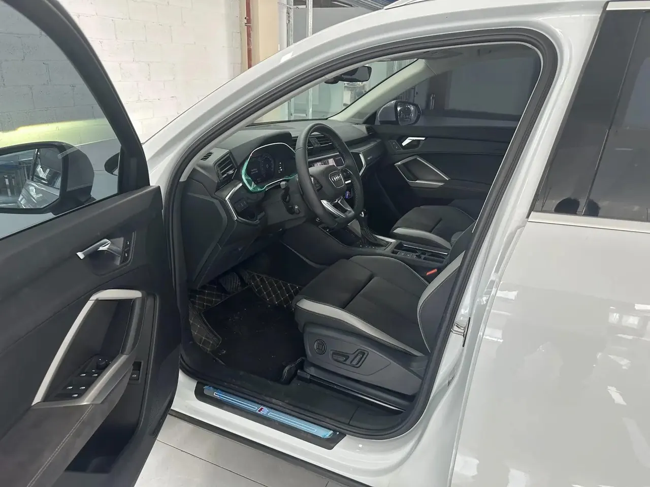 Audi 2023 Q3 1.4TFSI 35TFSI Fashion Dynamic Automatic 4