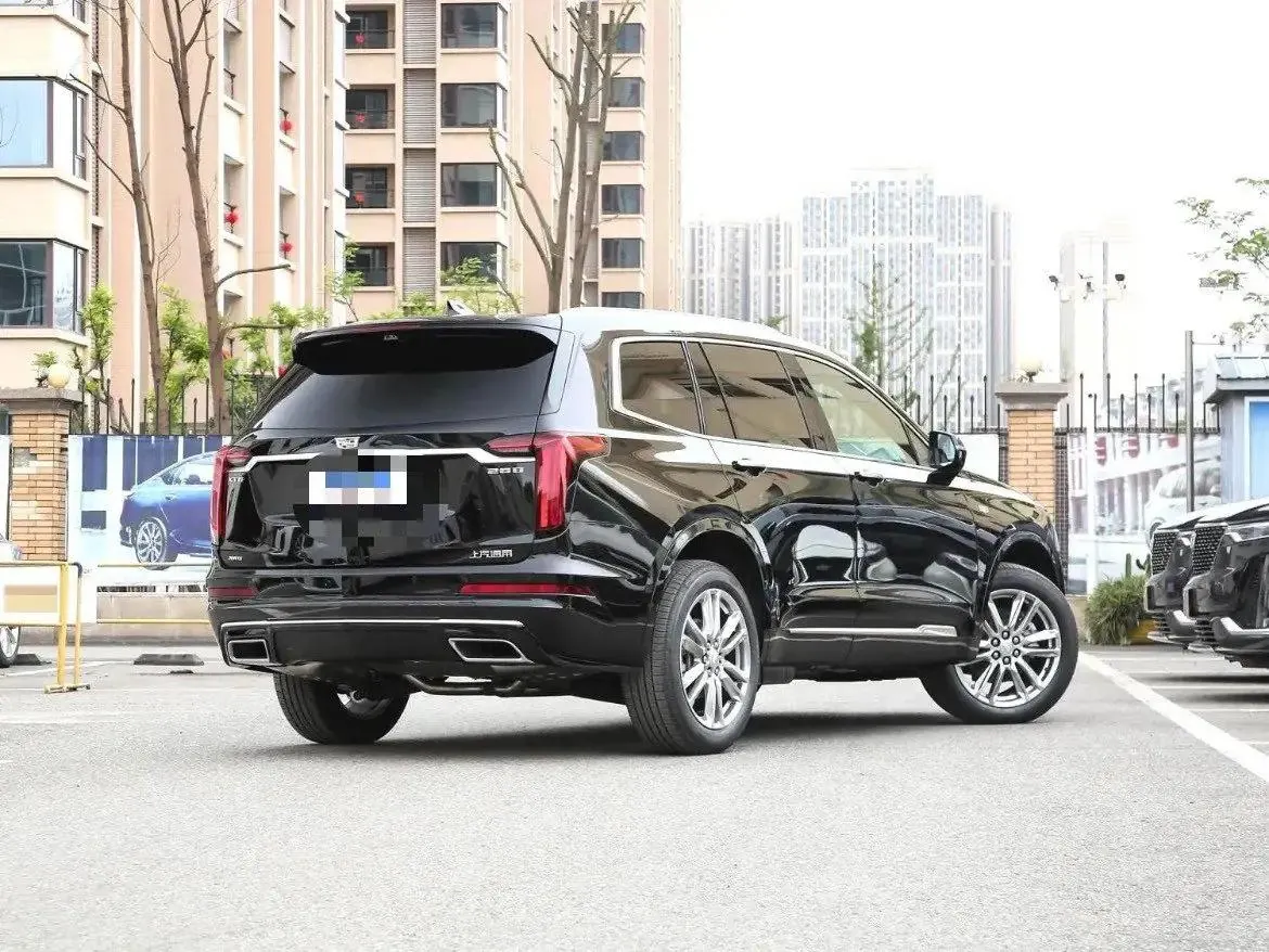 Cadillac XT6 2022 2.0T 7-seat 4-wheel drive luxury model 3