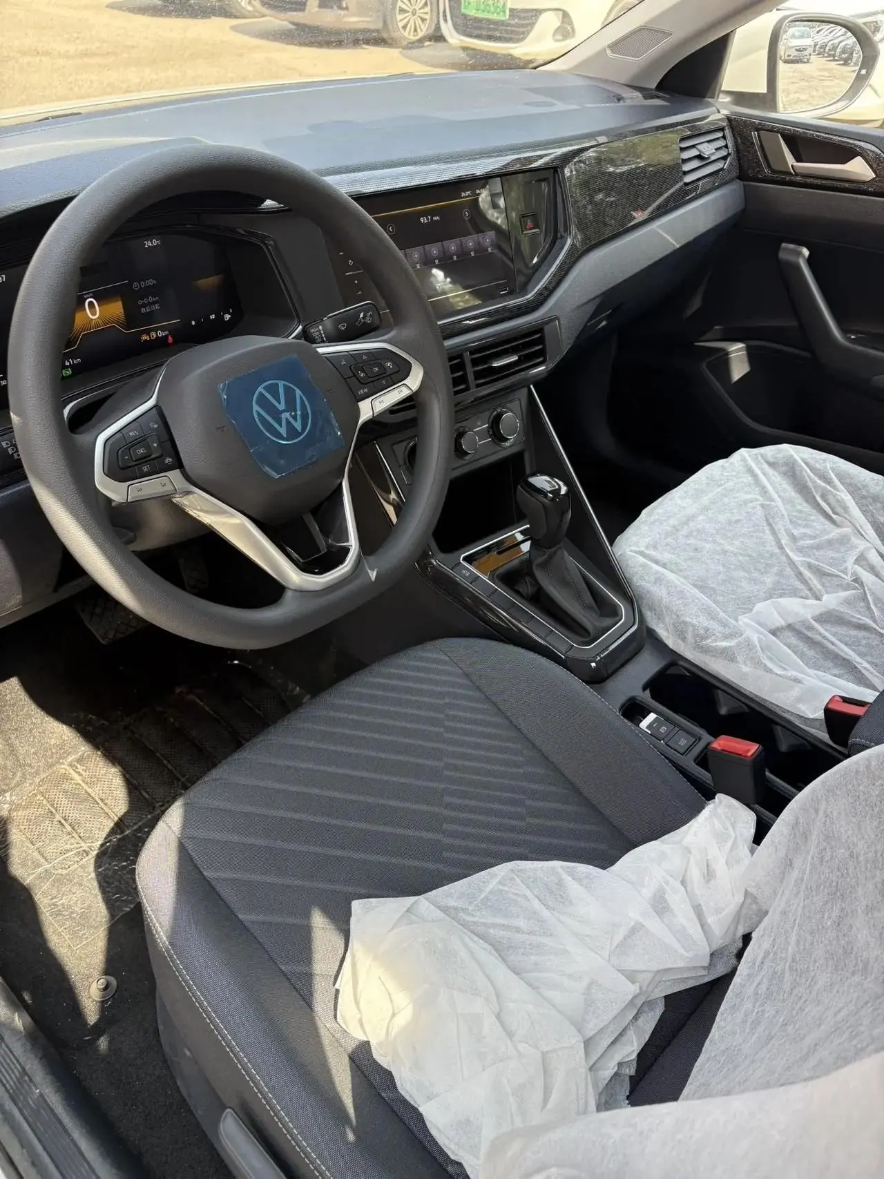 Volkswagen 2025 Lavida New Entry 1.5 Outstanding New Edition Automatic 3