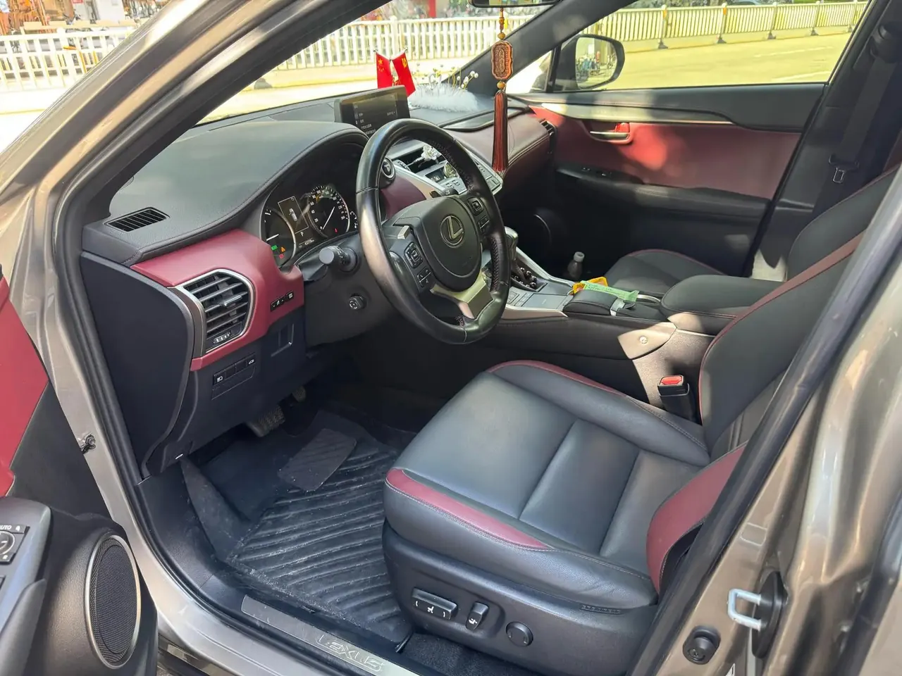 Lexus NX 2020 300h Front Front Vietnam VI 2