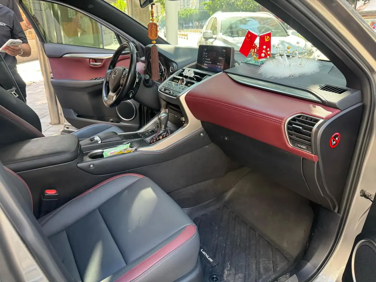 Lexus NX 2020 300h Front Front Vietnam VI 4