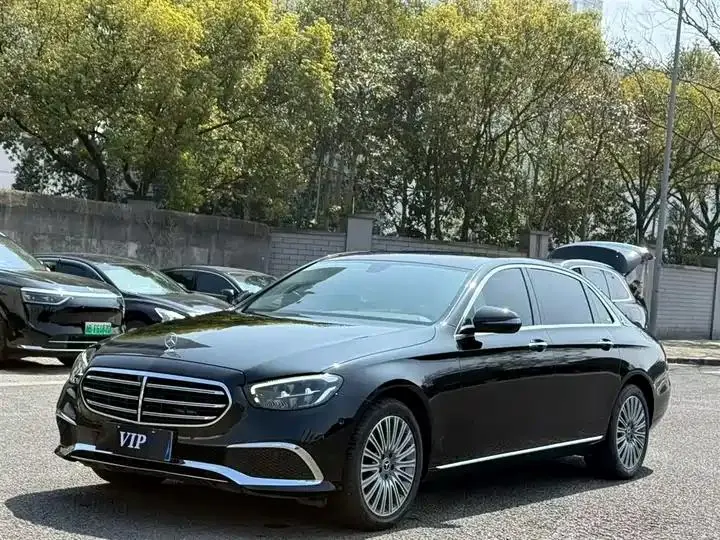 Mercedes Benz E-Class 2023 to E 300 L Fashion - View 1