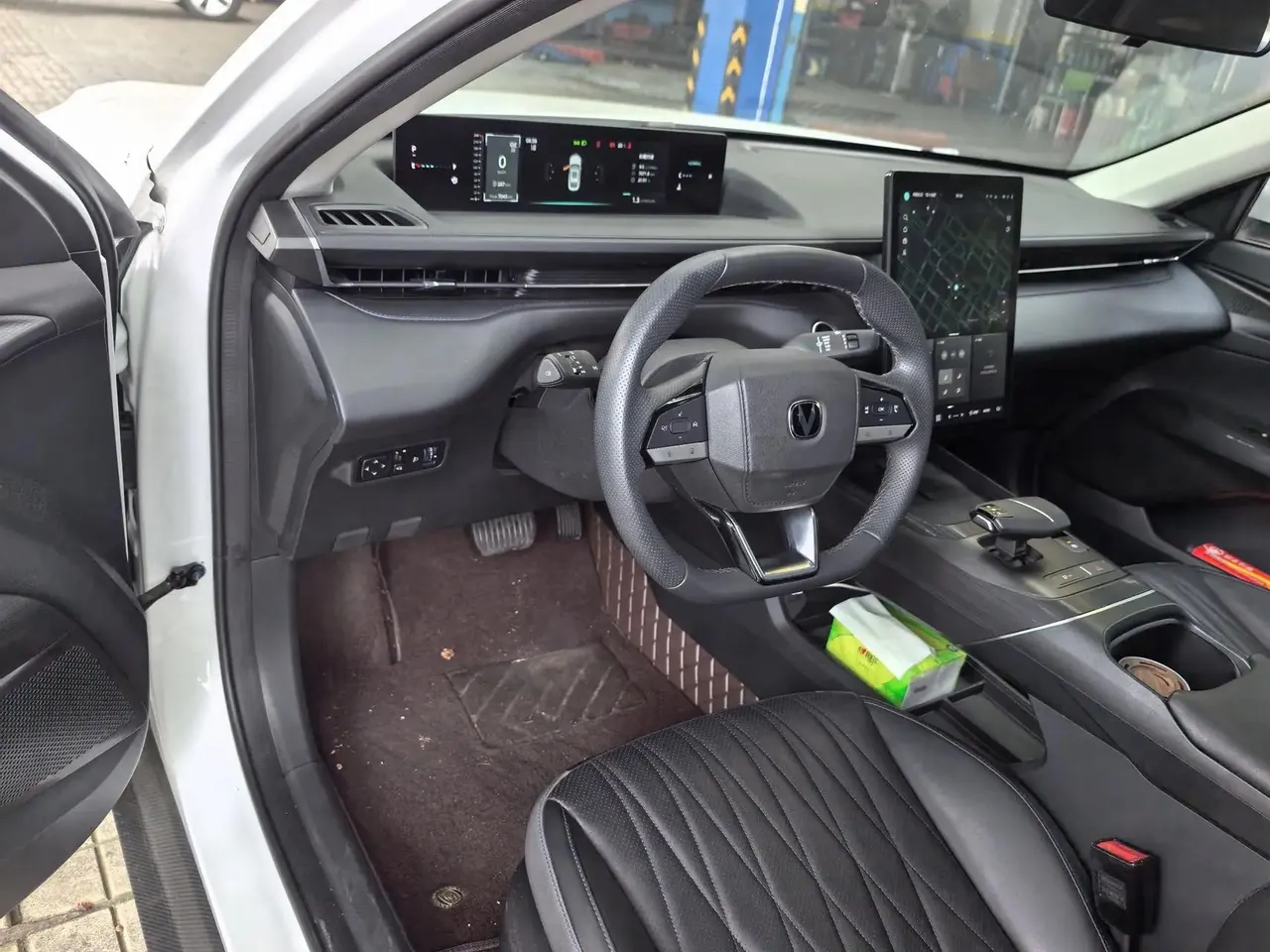 ChangAn 2024 Yidong 1.5TGDI Flagship Automatic Gear 3