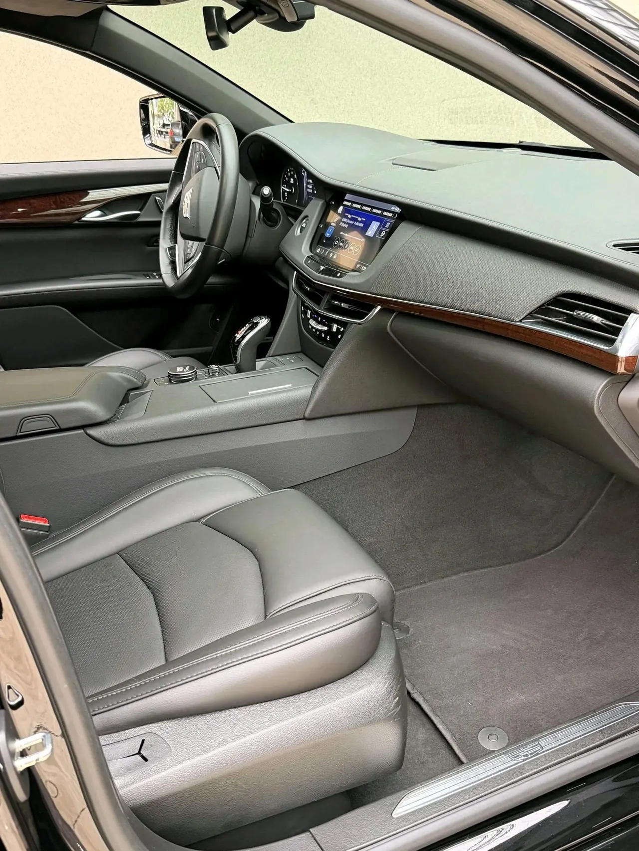 Cadillac CT6 2022 model 28T Prestige Edition 11