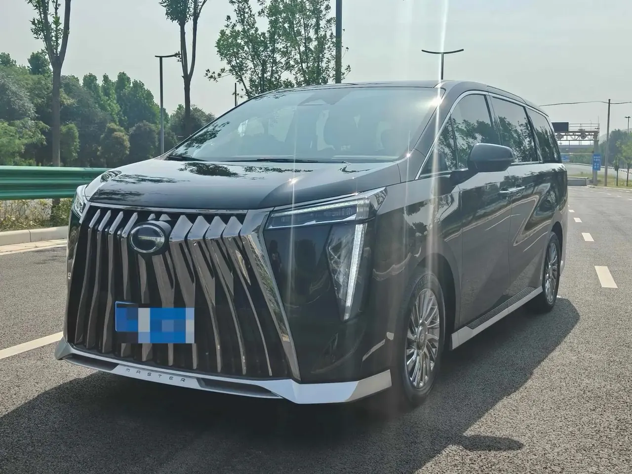 Chuanqi 2025 M8 Double Engine 2.0T Master Series Super Hybrid Automatic Gear - View 1