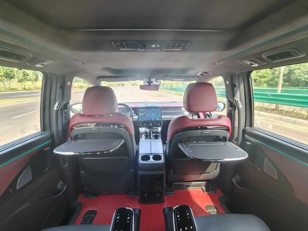 Chuanqi 2025 M8 Double Engine 2.0T Master Series Super Hybrid Automatic Gear 5