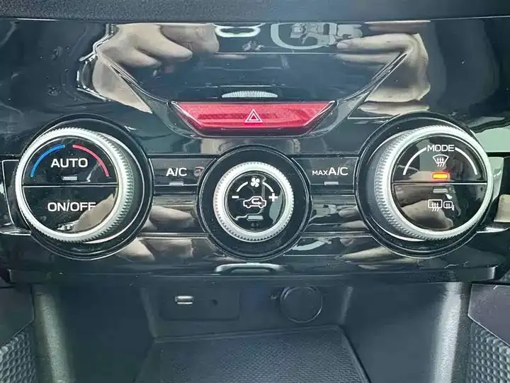 Forester 2022 2.0i AWD Deluxe Edition EyeSight 10