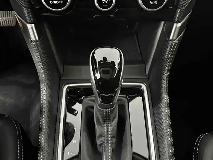 Forester 2022 2.0i AWD Deluxe Edition EyeSight 14