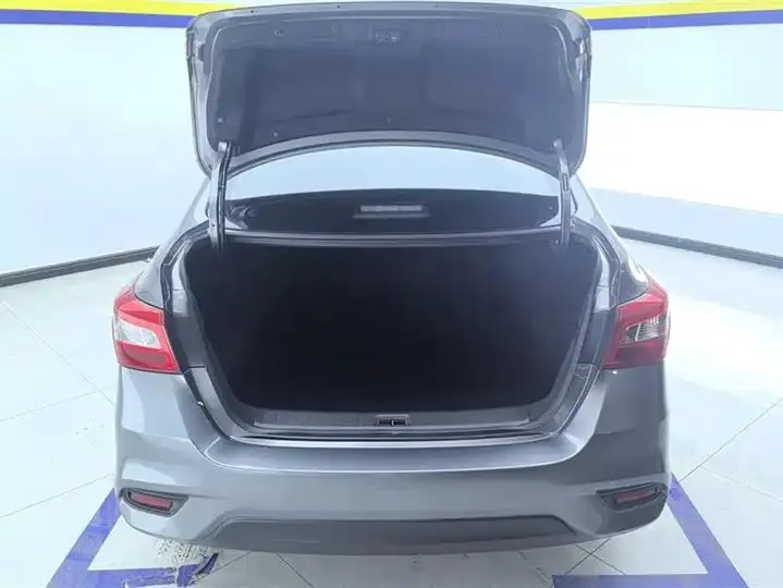 Xuanyi 2024 to 2 Classic 1.6XE CVT Comfort Edition 4