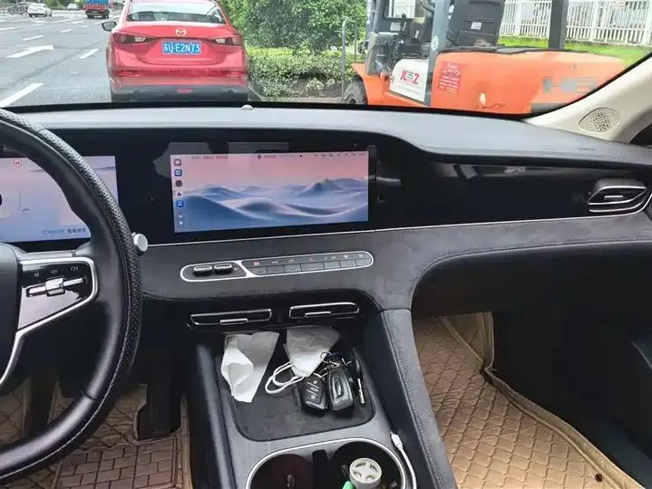 Roewe D7 2023 DMH 125km Flagship 13