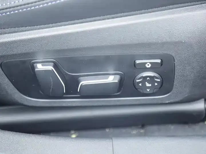 BMW i4 M 2023 model M50 16