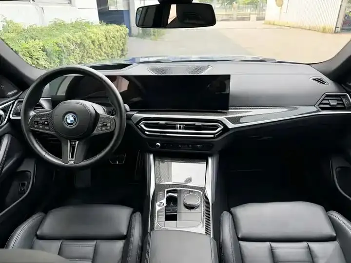 BMW i4 M 2023 model M50 8