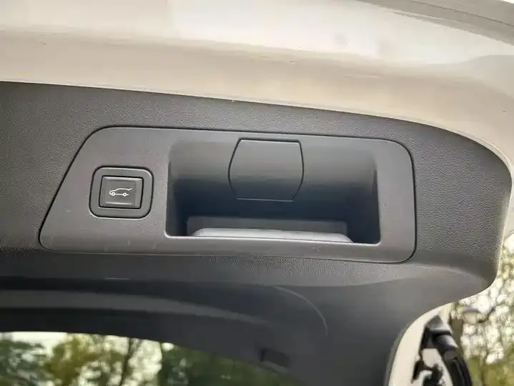Oncorvee 2020 Oncorvee S 652T Four-wheel Drive Luxury Model 16