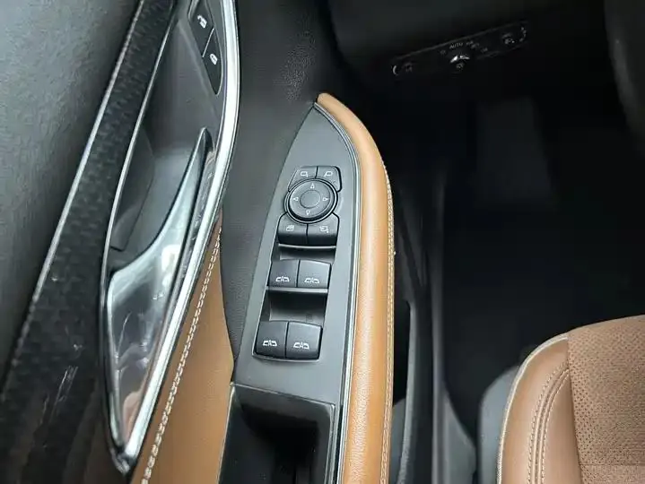 Oncorvee 2020 Oncorvee S 652T Four-wheel Drive Luxury Model 28