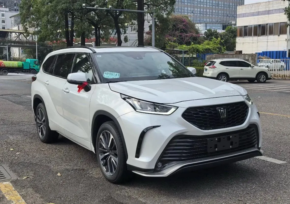 Toyota 2026 Crown Land Release HEV 2.5 Stepless Four-wheel Drive Premium Edition Automatic Gear 3