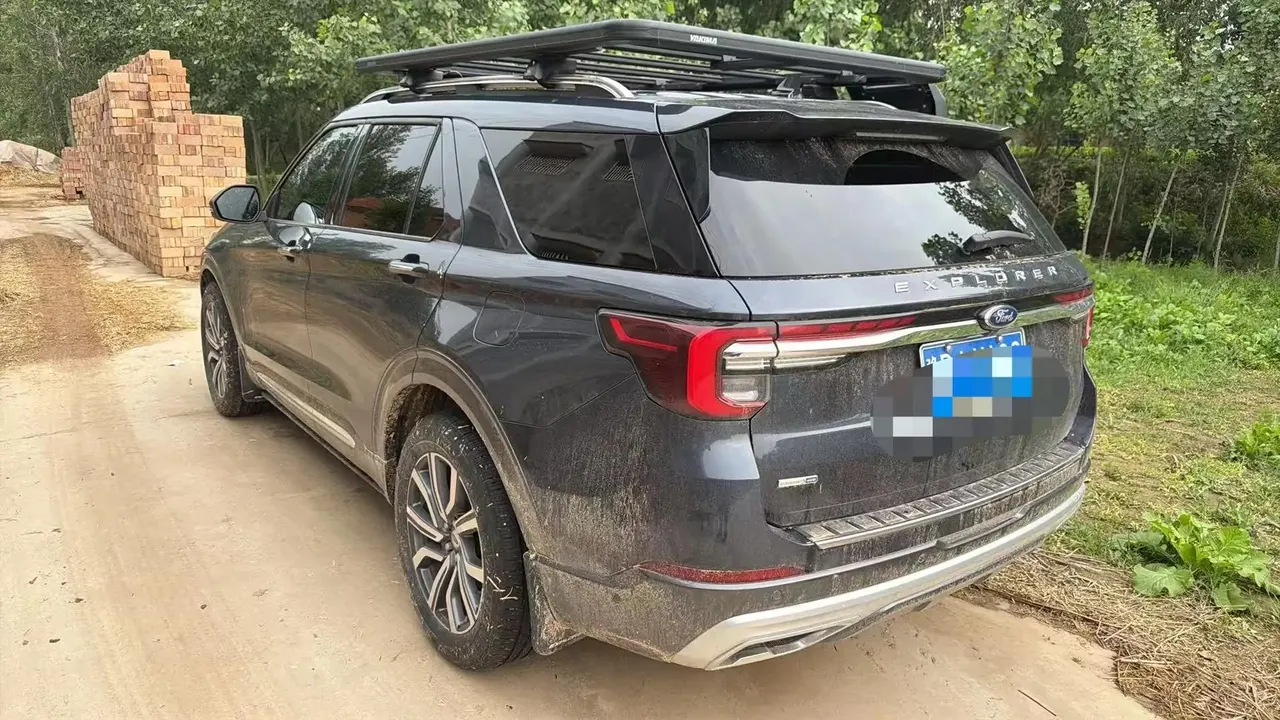 Explorer 2023 EcoBoost 285 Four-Wheel-Drive Titanium Edition, 6-Seater 4