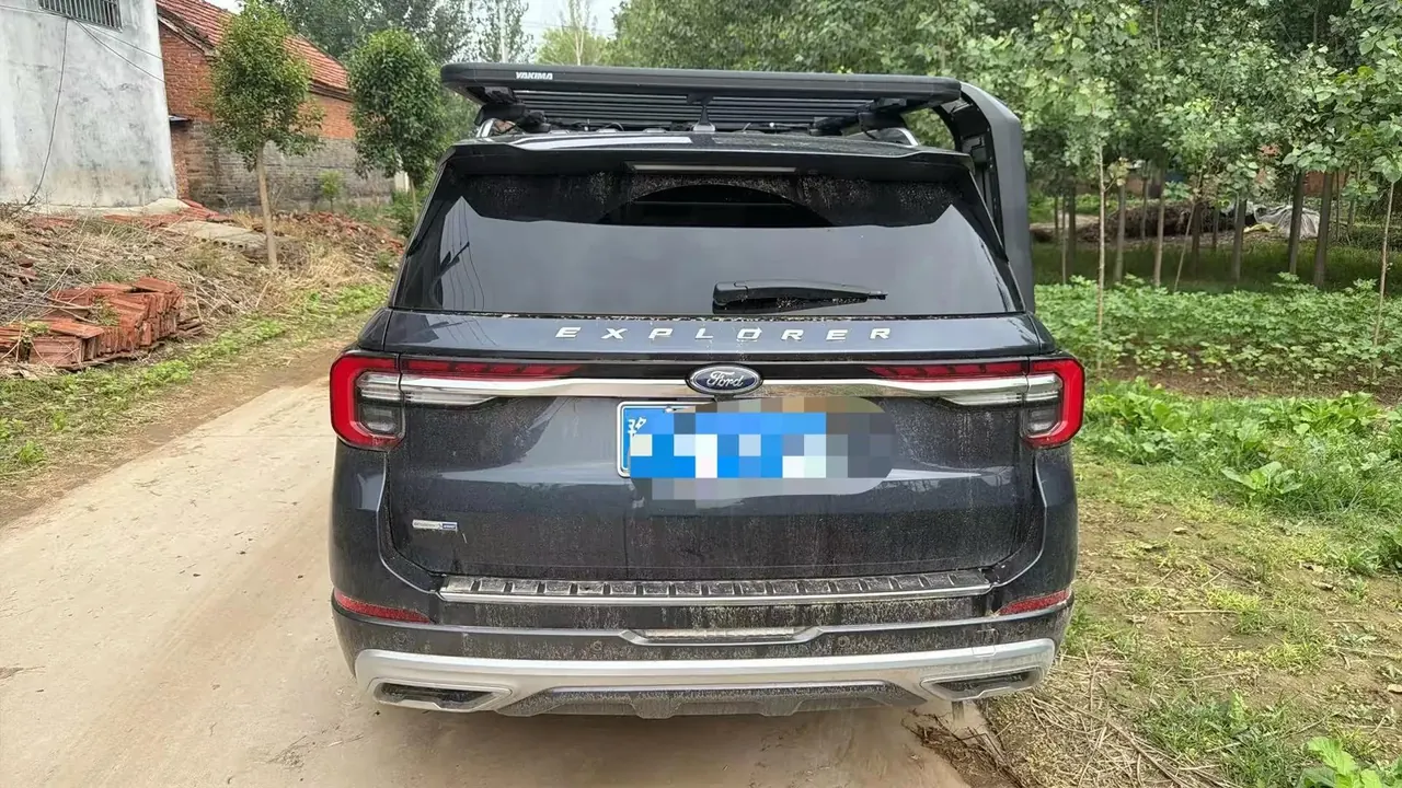 Explorer 2023 EcoBoost 285 Four-Wheel-Drive Titanium Edition, 6-Seater 5