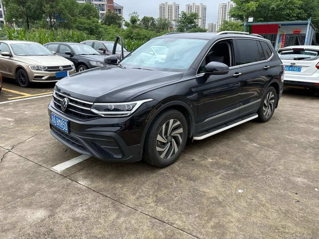 Open image lightbox: Volkswagen 2024 Tiguan L 1.5TSI 300TSI Two-Wheel-Drive Longteng Edition Automatic Transmission