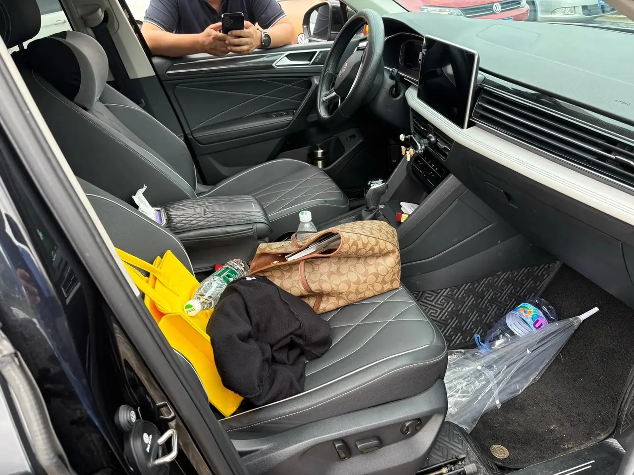 Volkswagen 2024 Tiguan L 1.5TSI 300TSI Two-Wheel-Drive Longteng Edition Automatic Transmission 4
