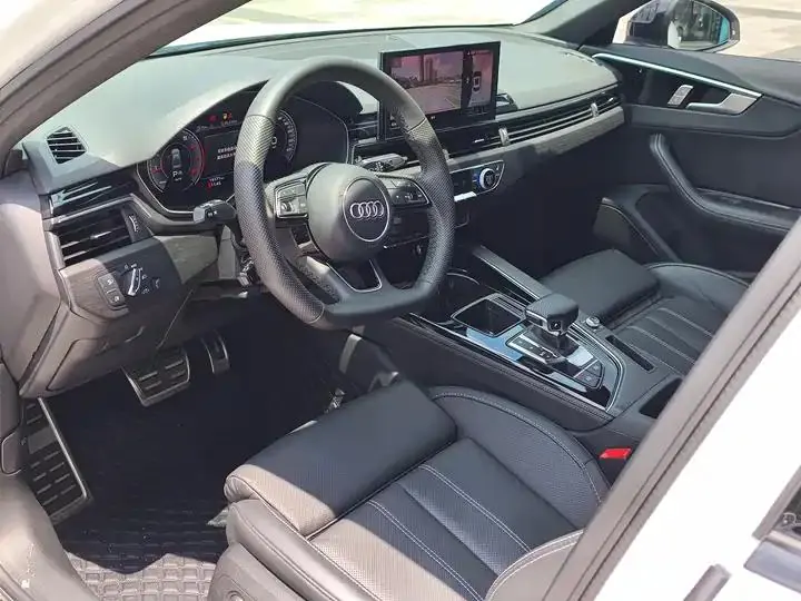 Audi A4L 2024 40 TFSI Deluxe Dynamic 14