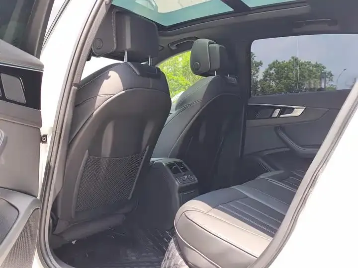 Audi A4L 2024 40 TFSI Deluxe Dynamic 16