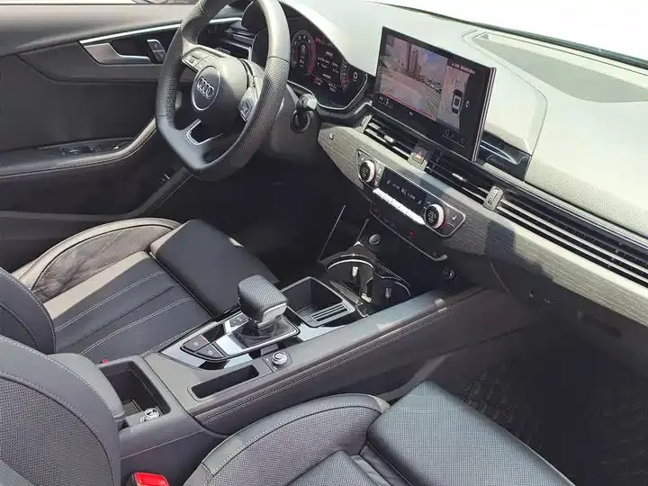 Audi A4L 2024 40 TFSI Deluxe Dynamic 19