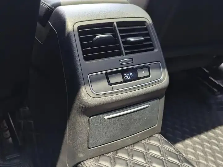 Audi A4L 2024 40 TFSI Deluxe Dynamic 20
