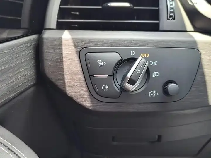 Audi A4L 2024 40 TFSI Deluxe Dynamic 29