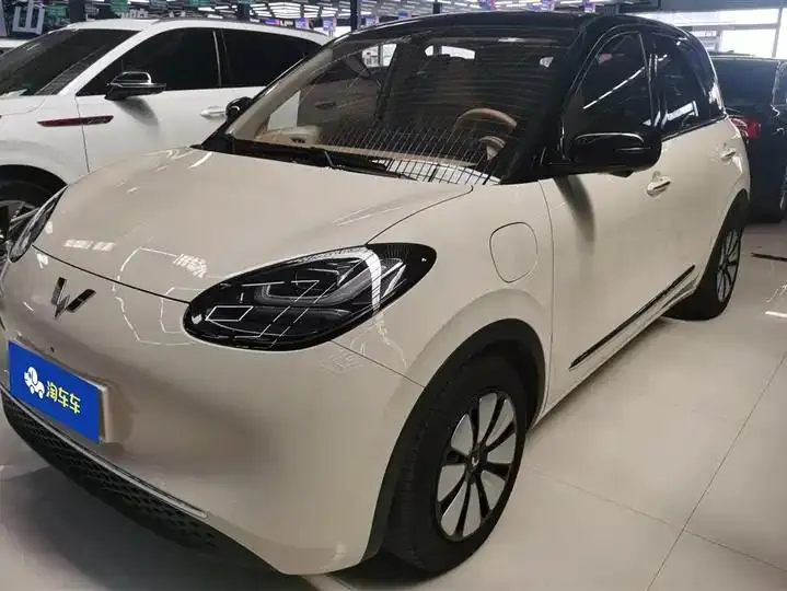 WuLing Plantronics 2025 333km LingBox Premium - View 1
