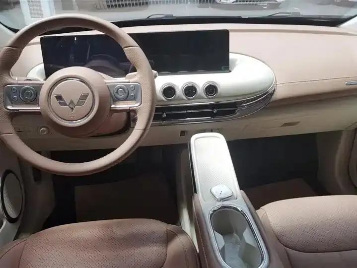 WuLing Plantronics 2025 333km LingBox Premium 12