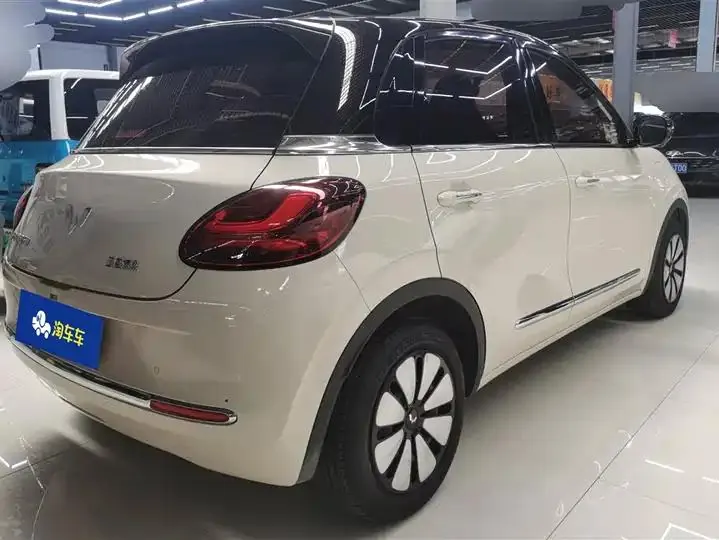 WuLing Plantronics 2025 333km LingBox Premium 3