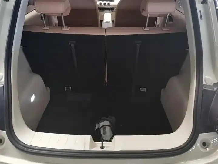 WuLing Plantronics 2025 333km LingBox Premium 4