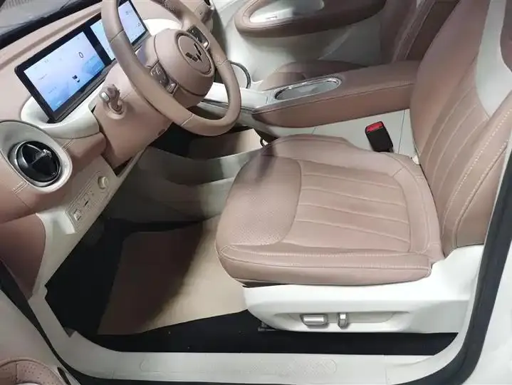 WuLing Plantronics 2025 333km LingBox Premium 9