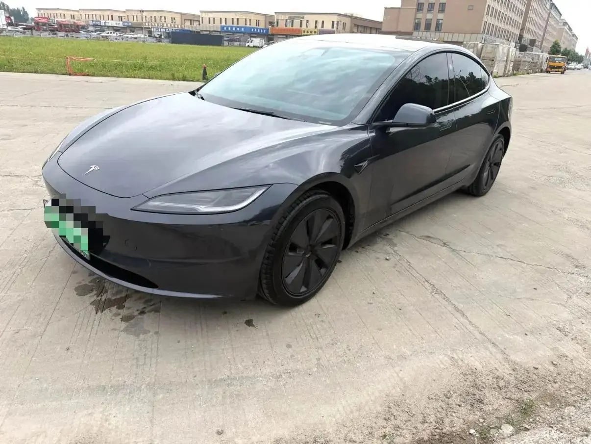 Tesla 2025 Model 3 Rear-Wheel Drive (Refreshed) Automatic - View 1