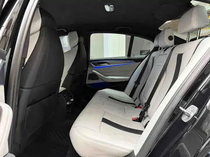 BMW M5 2021 M5 6