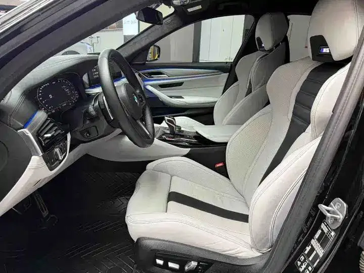 BMW M5 2021 M5 8