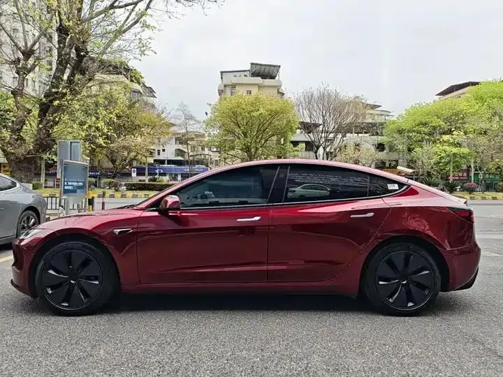 Model 3 2023 rear-wheel drive version 4