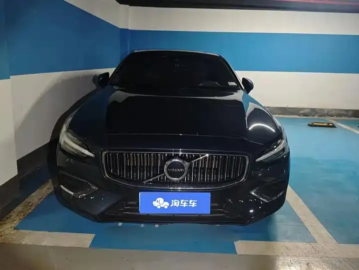 Volvo S60 2023 B4 Zhiyi Deluxe Edition 2