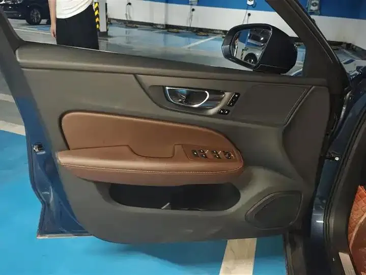 Volvo S60 2023 B4 Zhiyi Deluxe Edition 7