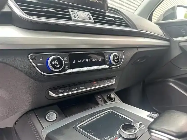 Audi Q5L 2020 to 40 TFSI Fashion 18