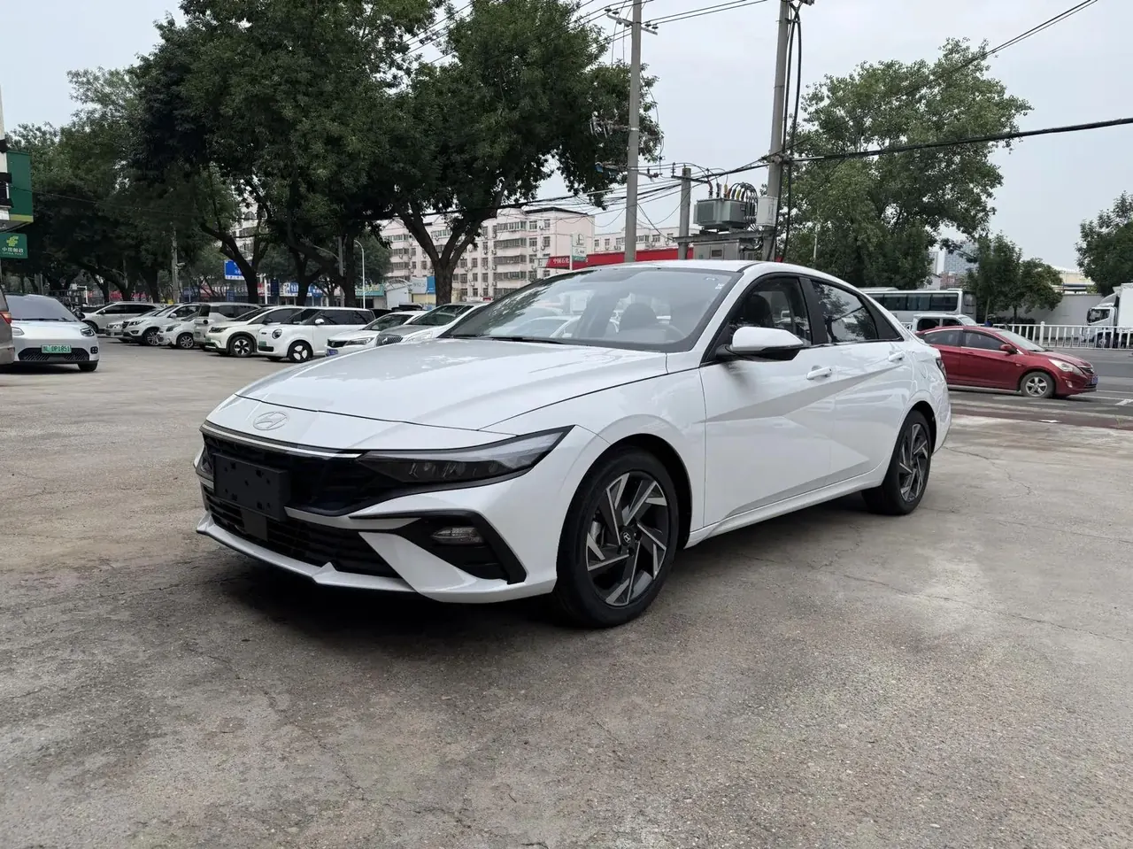 Open image lightbox: Hyundai 2026 Elantra-sedan 1.5 stepless GLX elite automatic gear