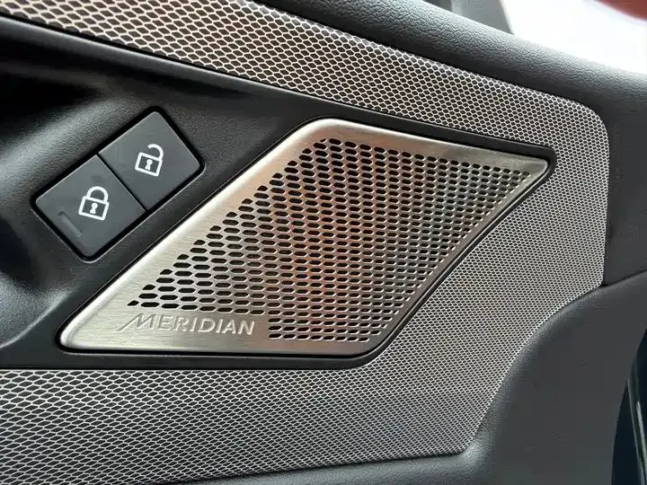 Jaguar XEL 2024 2.0T 250PS R-DYNAMIC S Enterprising Sports Edition 16