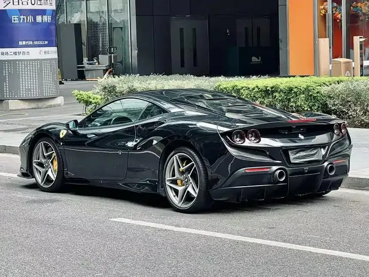 Ferrari F8 2019 Tributo 3.9T V8 3