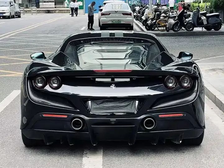 Ferrari F8 2019 Tributo 3.9T V8 8