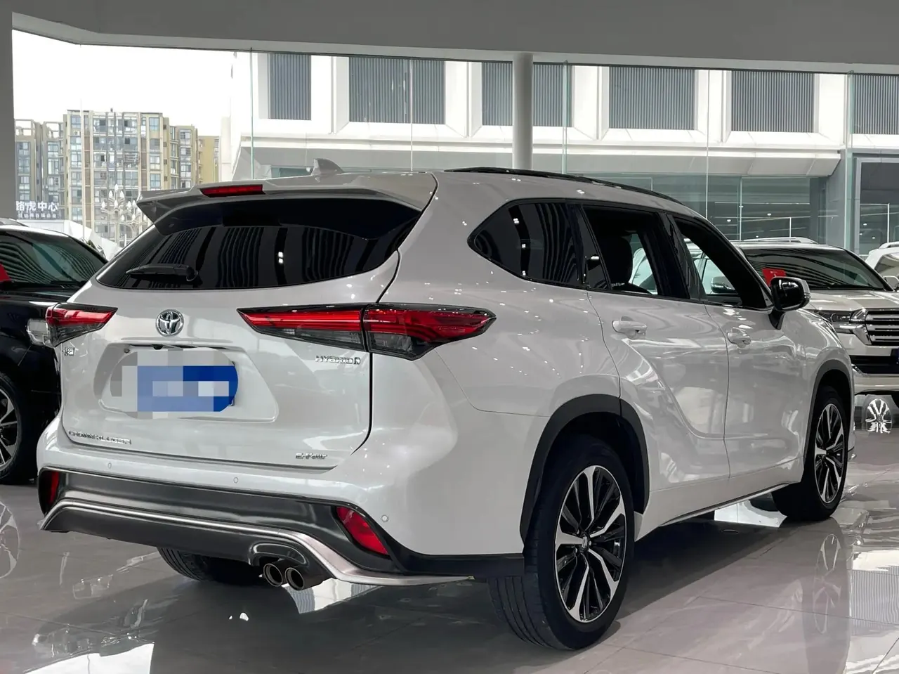Crown Landfang 2022 2.5L HEV Four-Wheel-Drive Prestige Edition 5
