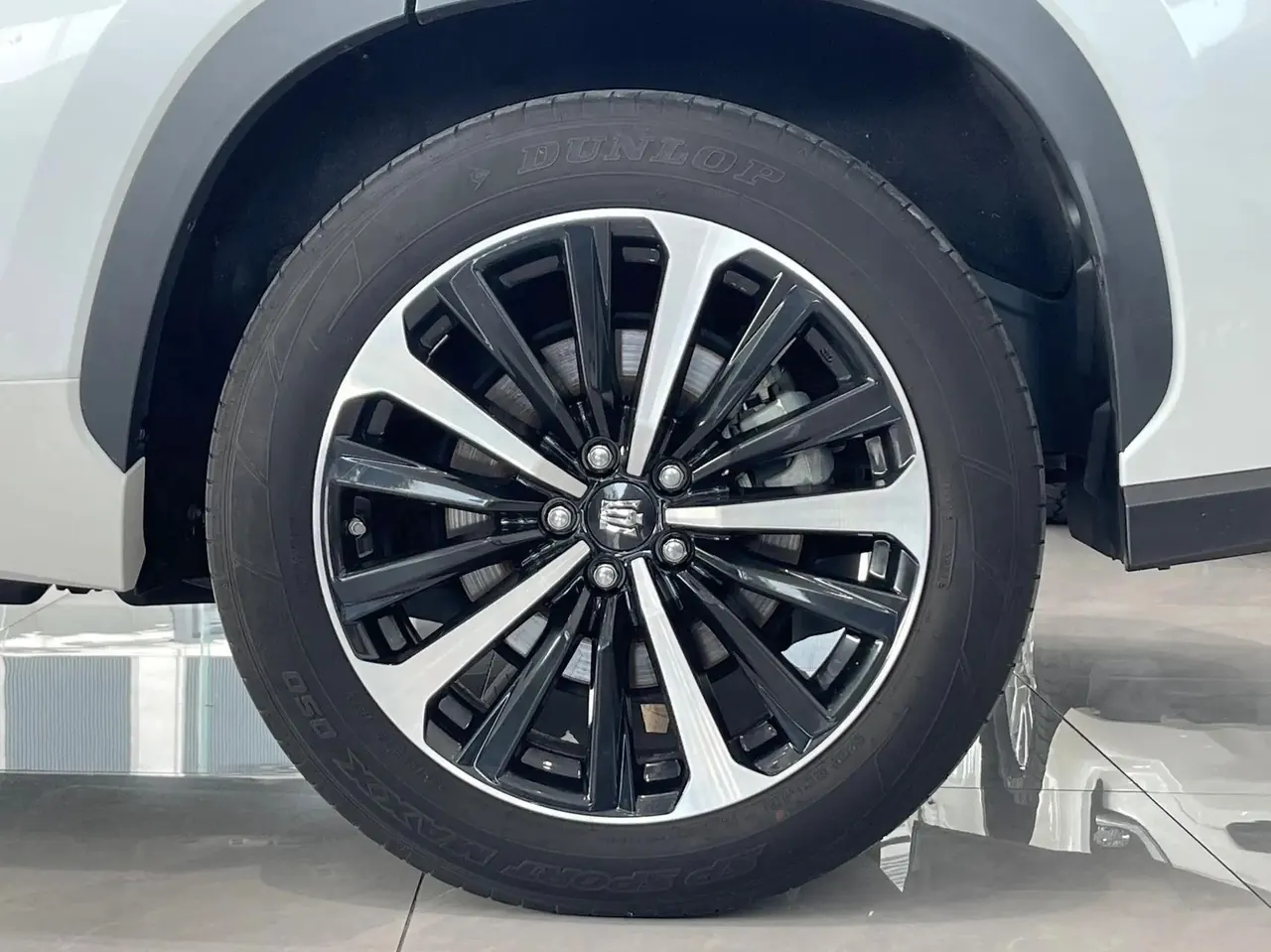 Crown Landfang 2022 2.5L HEV Four-Wheel-Drive Prestige Edition 8