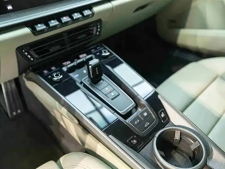 Porsche 911 2023 Carrera S 3.0T 17