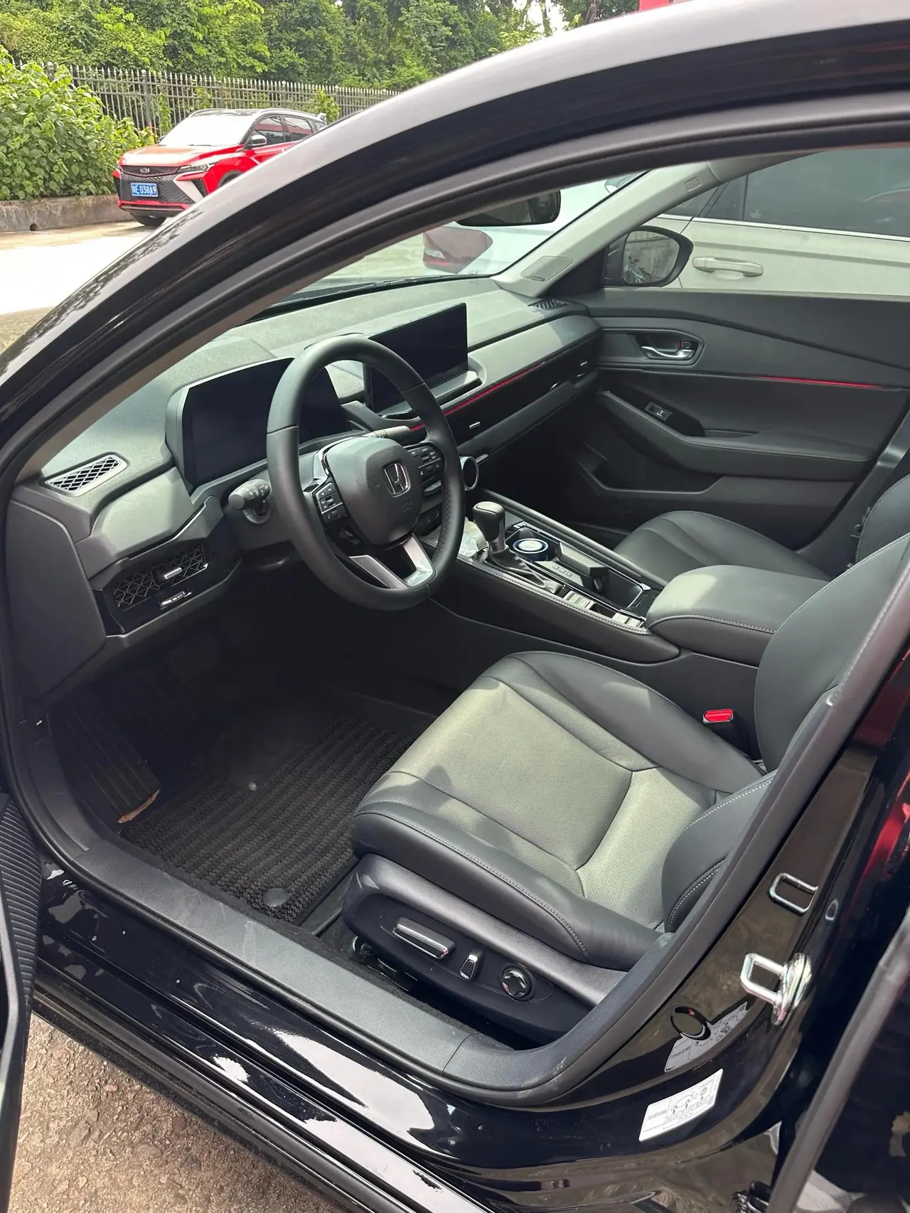 Honda 2025 11th Generation Accord 1.5T Stepless 260TURBO Sports Series Premium Edition Automatic Gear 2