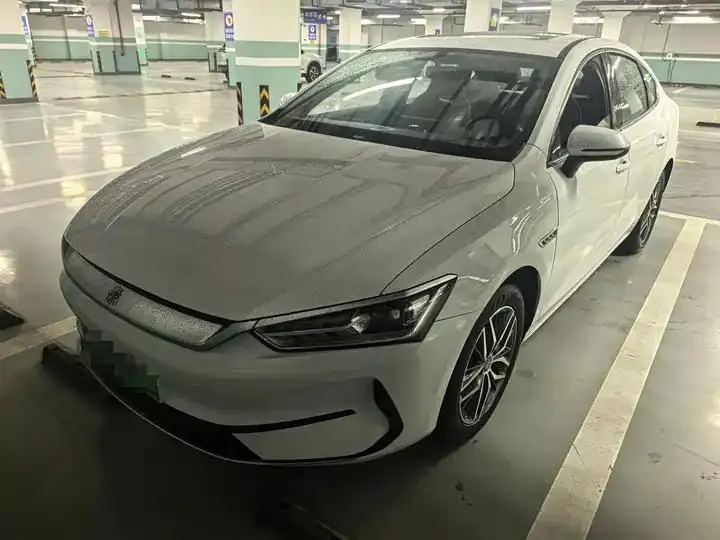 Qin PLUS 2021 EV 400KM Luxury Model - View 1