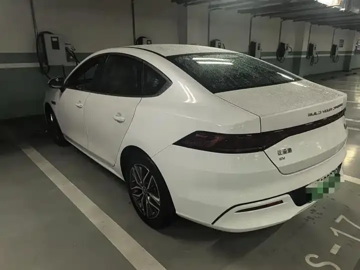 Qin PLUS 2021 EV 400KM Luxury Model 5